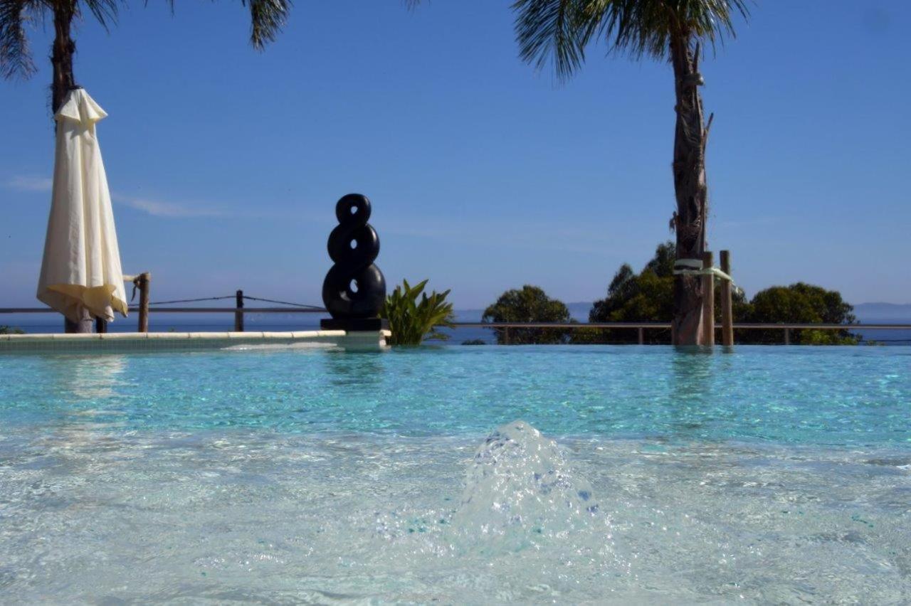 Le Rayol-Canadel-sur-Mer Les Lauriers Rosesアパートホテル エクステリア 写真