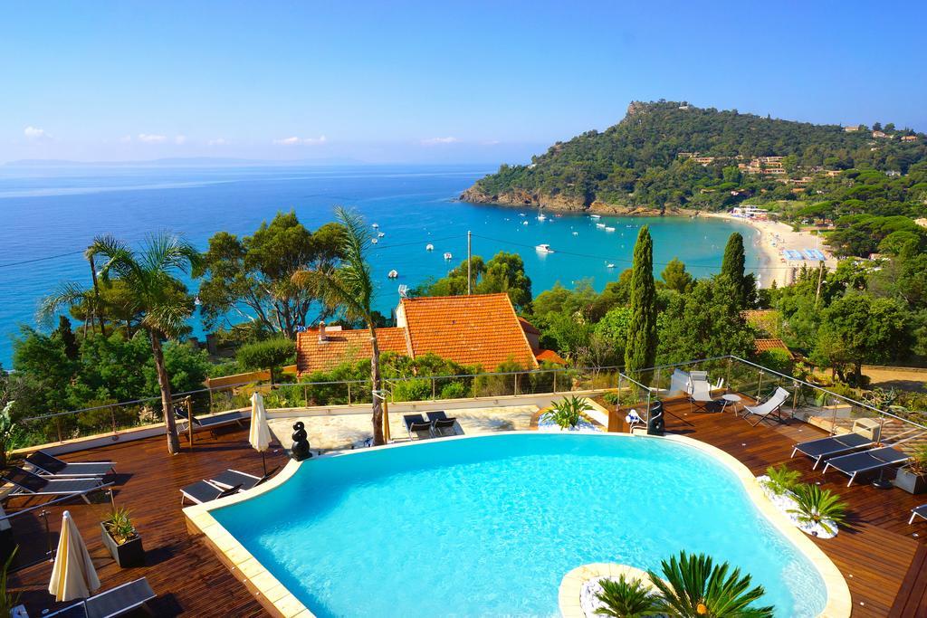 Le Rayol-Canadel-sur-Mer Les Lauriers Rosesアパートホテル エクステリア 写真