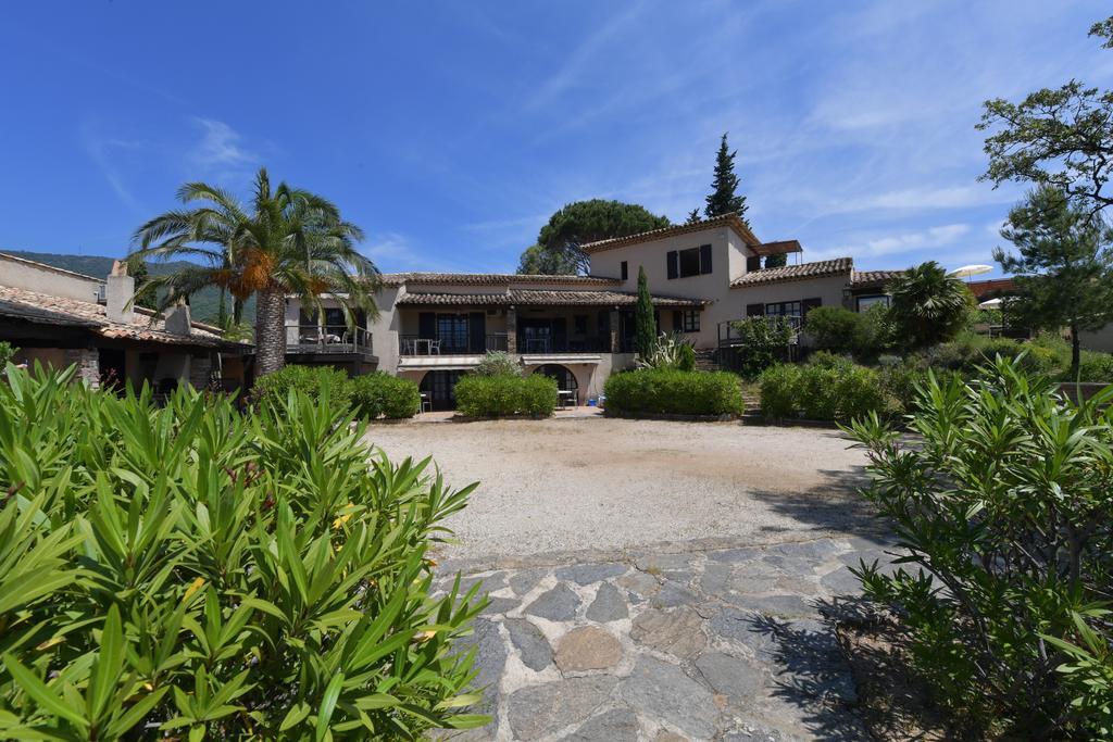 Le Rayol-Canadel-sur-Mer Les Lauriers Rosesアパートホテル エクステリア 写真