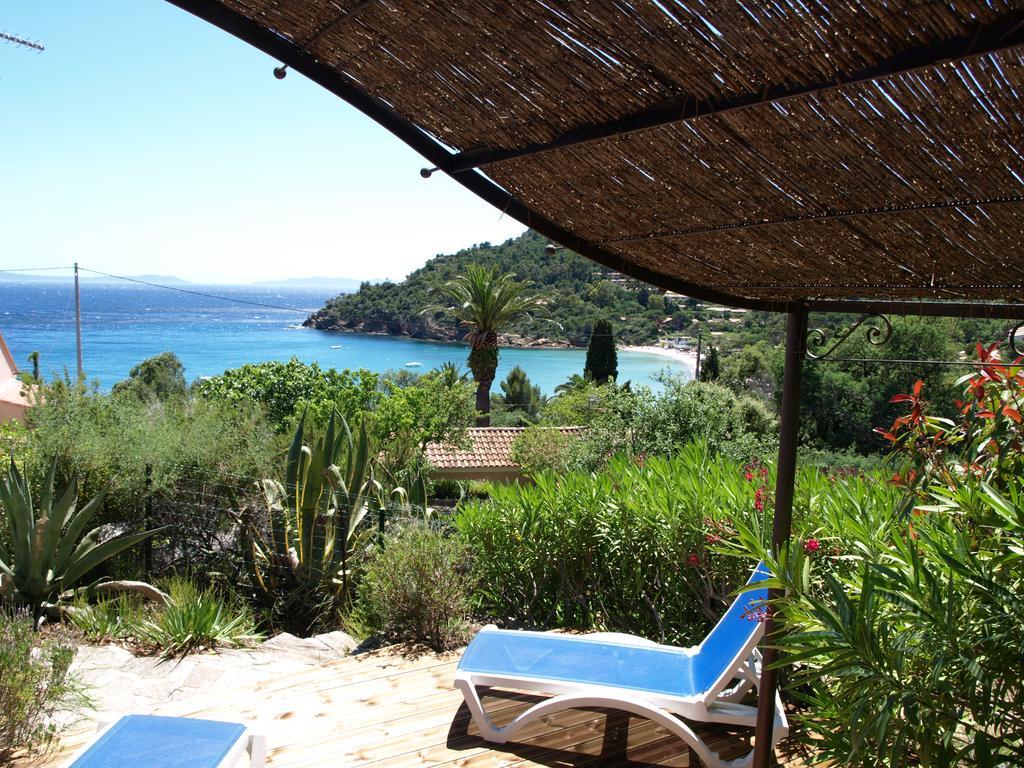 Le Rayol-Canadel-sur-Mer Les Lauriers Rosesアパートホテル エクステリア 写真