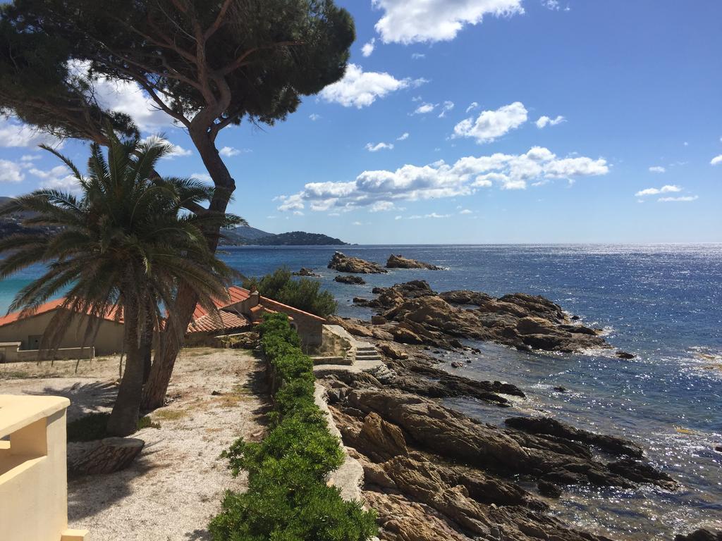Le Rayol-Canadel-sur-Mer Les Lauriers Rosesアパートホテル エクステリア 写真